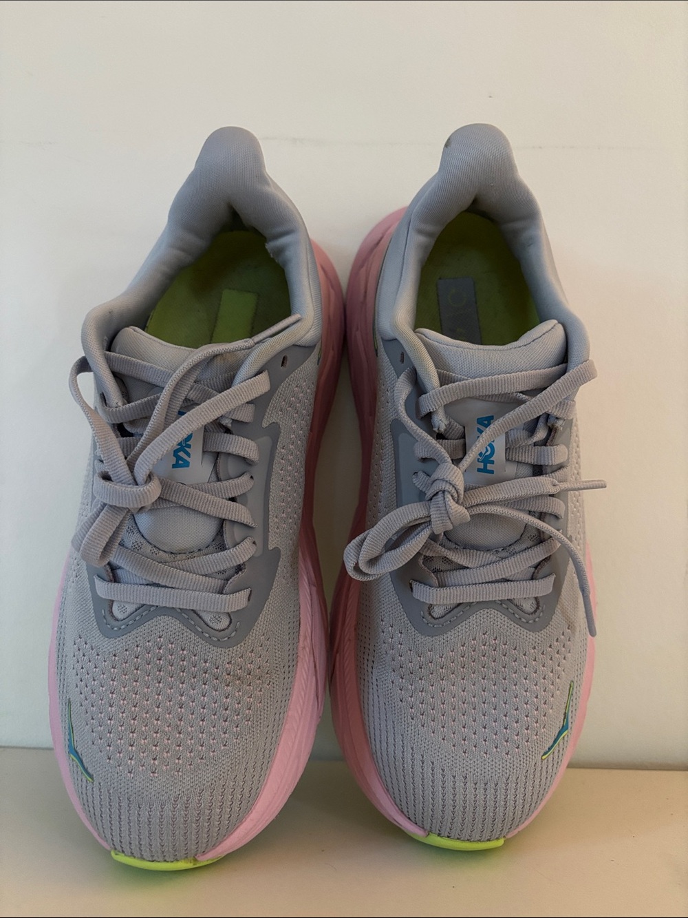 Hoka Women’s Arahi 7 Running Sneaker - Picture 5 of 7